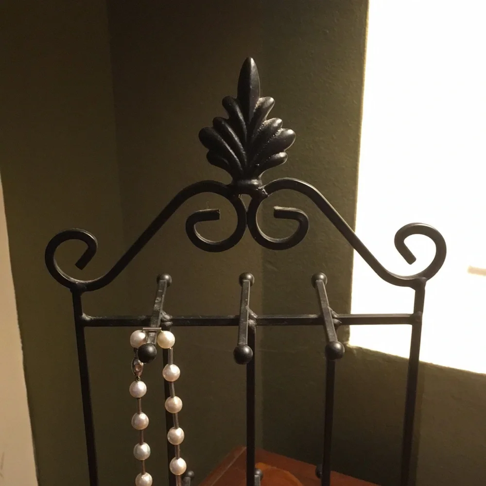 Jewelry stand